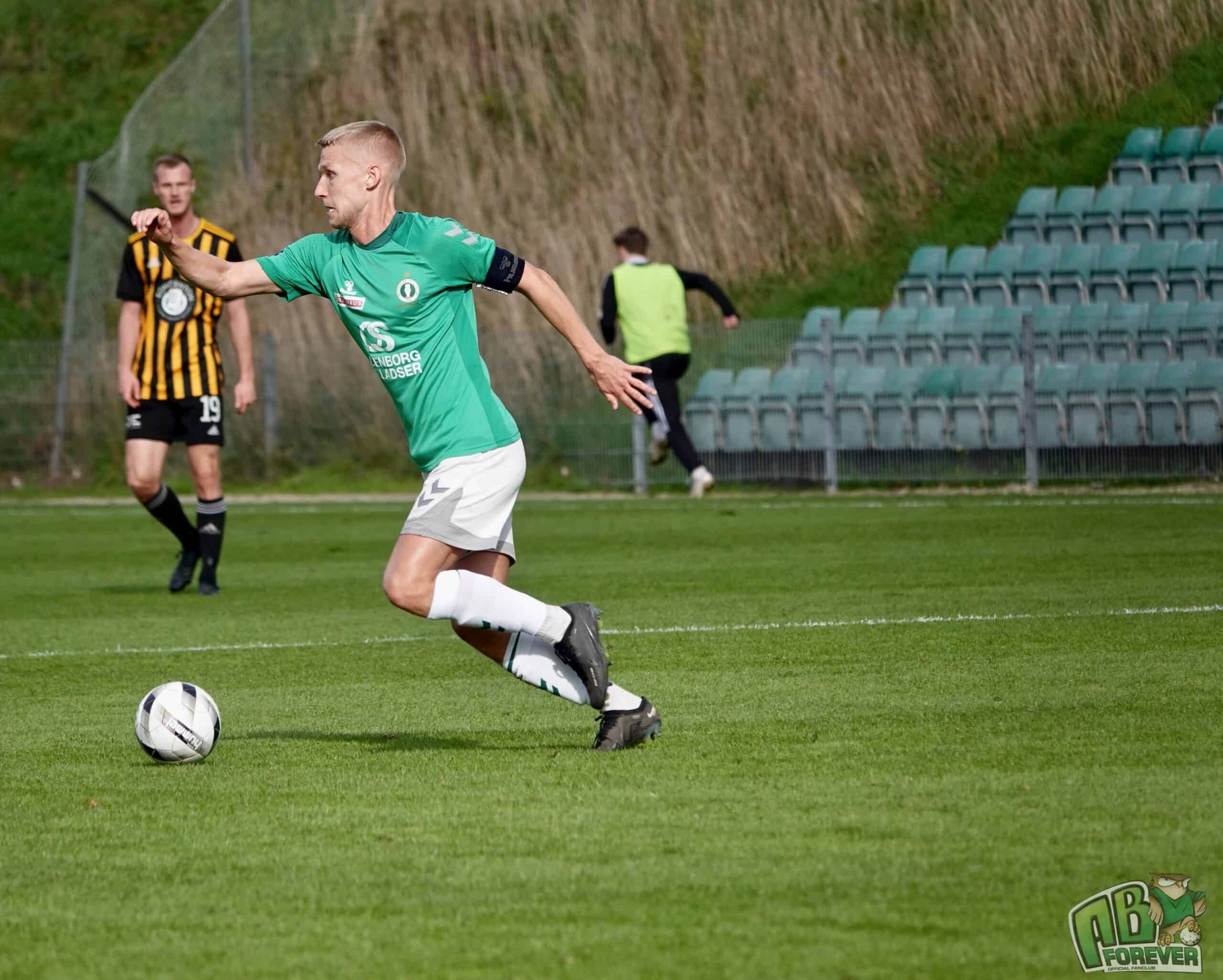 AB forlænger med anføreren