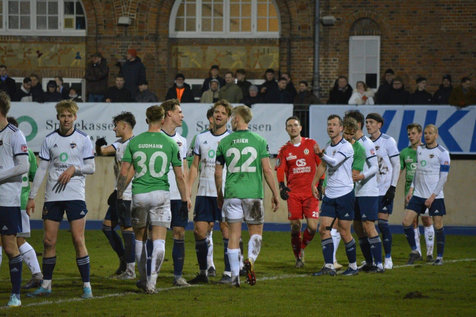 Disappointing defeat in top match