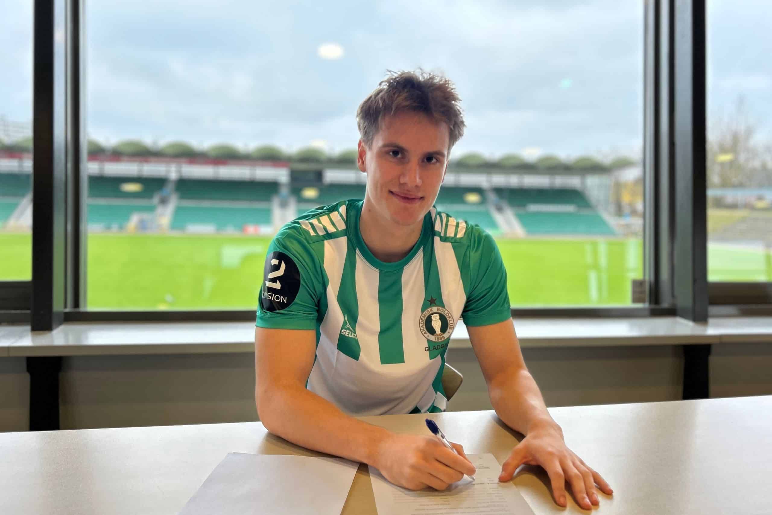 Noah Engell moves to AB