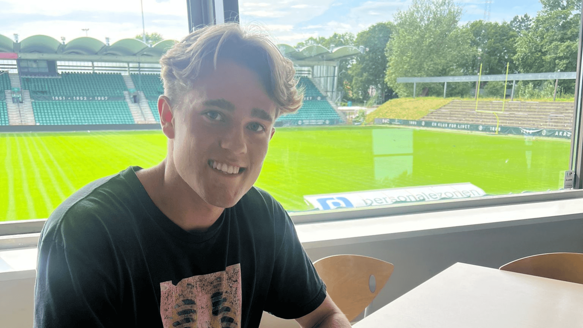 Akademisk Boldklub A/S Signs a Contract with Defender William Warrer until June 2029
